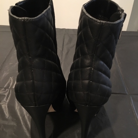Suede Booties W/Quilted Detail Back No Box - Picture 3 of 7